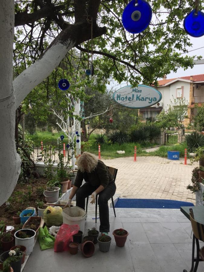 Miss Hotel Karya Oren  外观 照片